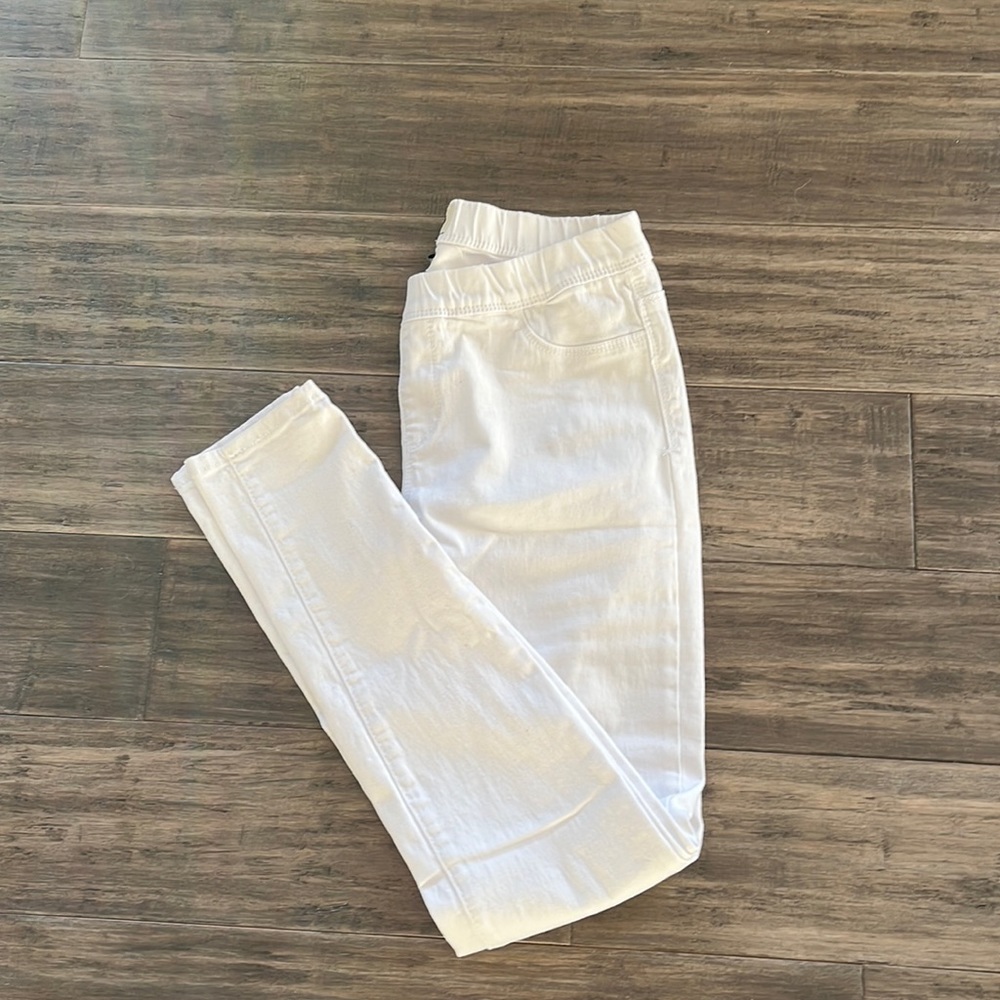 White jean leggings size M